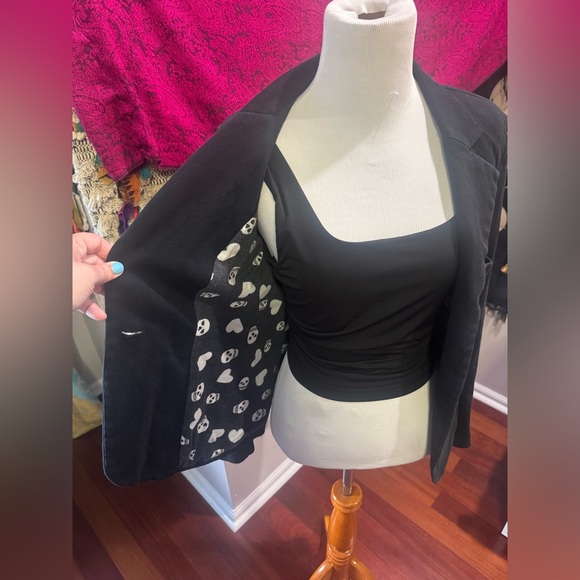 Material Girl Black Blazer with Skull and Heart Lining Medium - Picture 1 of 4